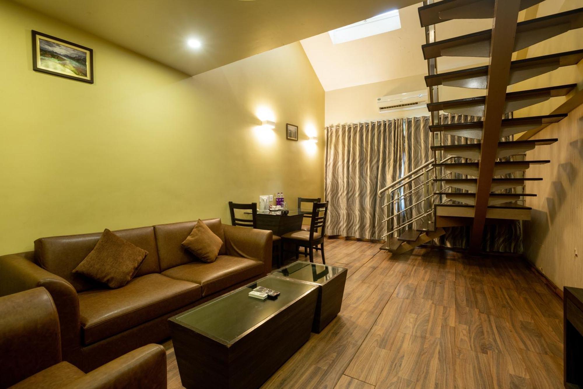 Zaras Resort Khandala Lonavala Exterior photo