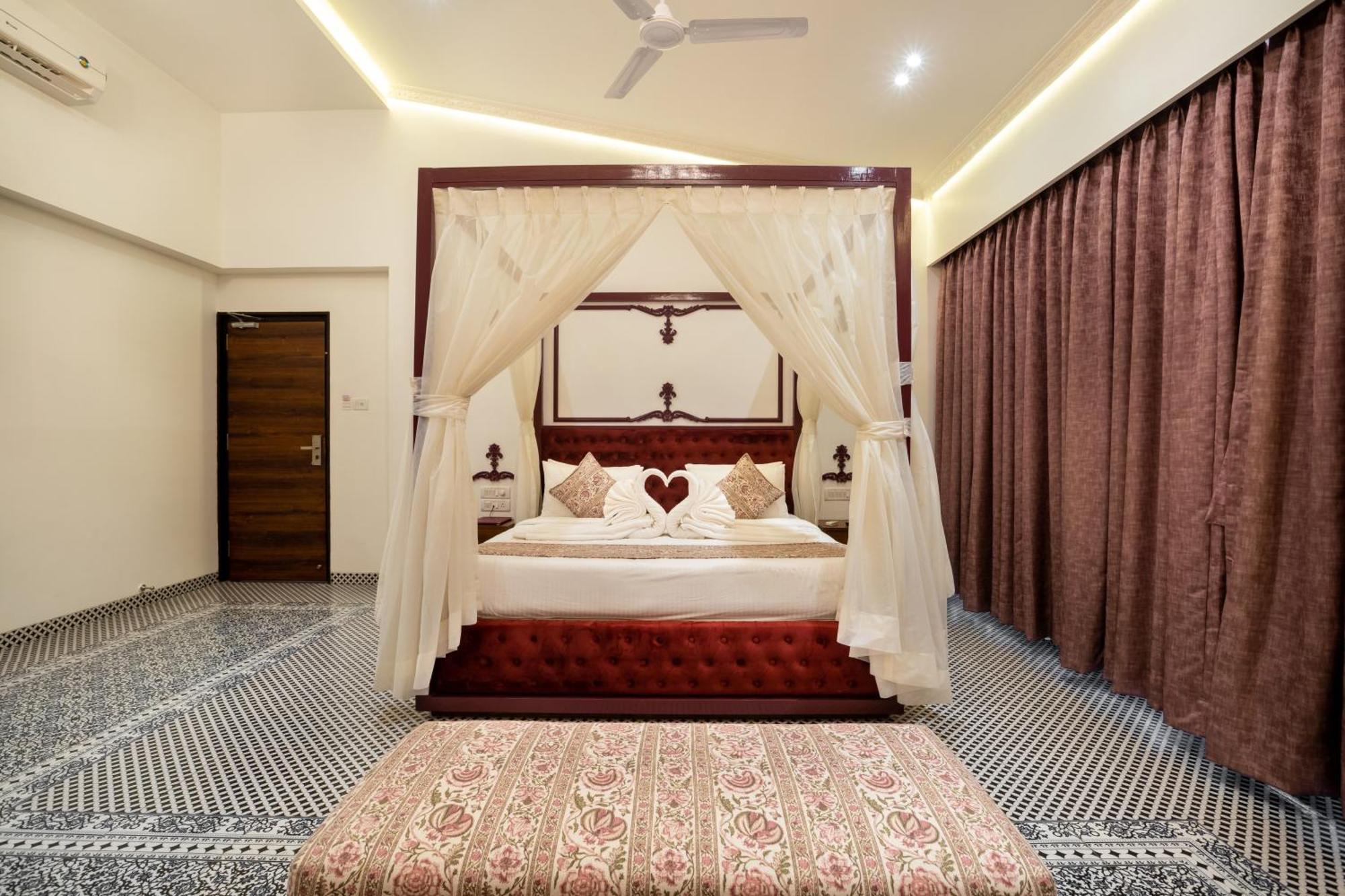 Zaras Resort Khandala Lonavala Exterior photo